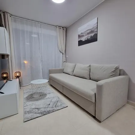 Luxury Evita Apartments In Torrevieja Exterior photo
